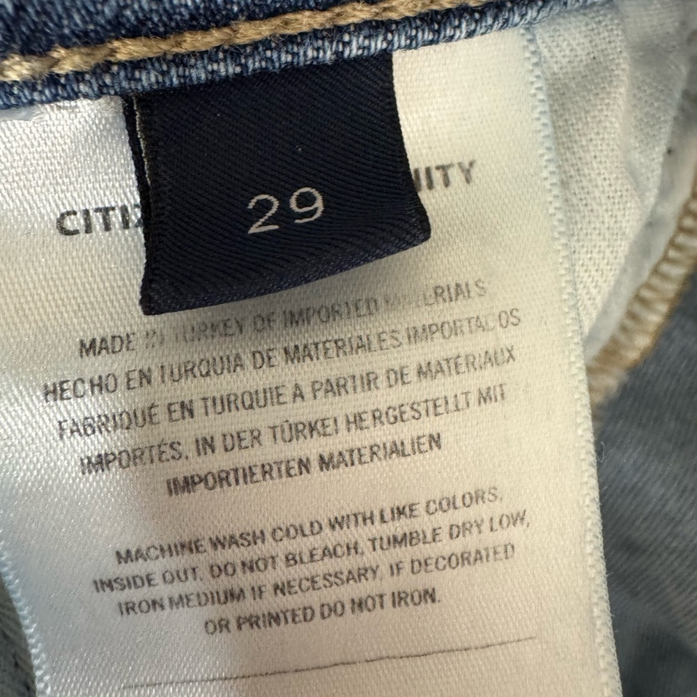 Citizens of Humanity Daphne Crop High -Rise Straight Distressed Jean size 29 - Picture 4 of 11